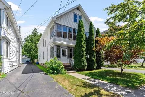 60 Pinewood Ave, Albany, NY 12208