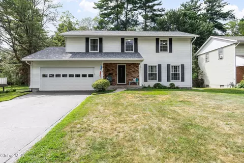 5 Wisconsin Ave, Delmar, NY 12054