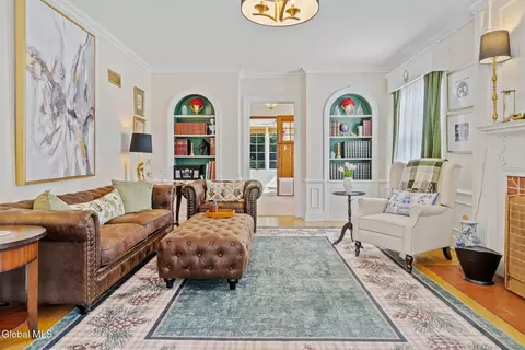 Living - 1726 Wendell Ave, Schenectady, NY 12308 photo 2 of 5