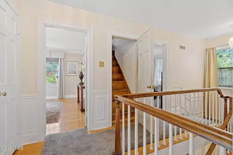 Entry Way - 1726 Wendell Ave, Schenectady, NY 12308 photo 9 of 12