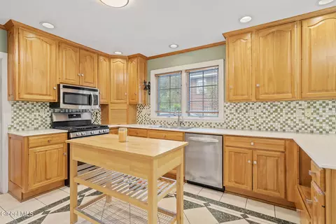 Kitchen - 1726 Wendell Ave, Schenectady, NY 12308 photo 4 of 8