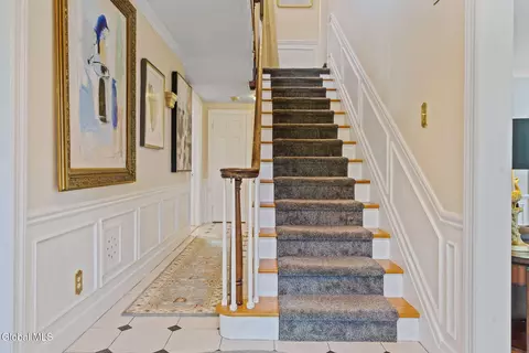 Entry Way - 1726 Wendell Ave, Schenectady, NY 12308 photo 3 of 12