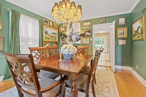 Dining - 1726 Wendell Ave, Schenectady, NY 12308 photo 2 of 3