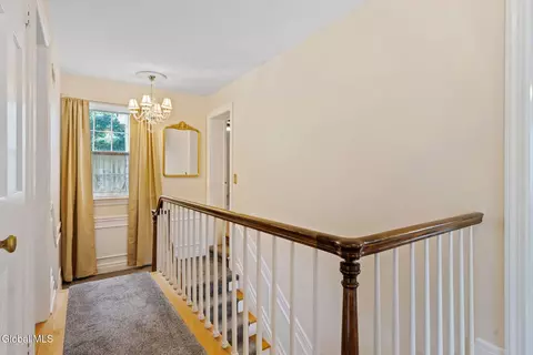 Entry Way - 1726 Wendell Ave, Schenectady, NY 12308 photo 8 of 12