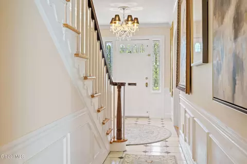 Entry Way - 1726 Wendell Ave, Schenectady, NY 12308 photo 5 of 12