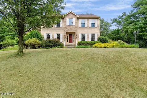 1 Spruce Run, East Greenbush, NY 12061