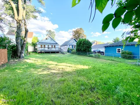 Exterior - 85 Wilson Ave, Schenectady, NY 12304 photo 8 of 13