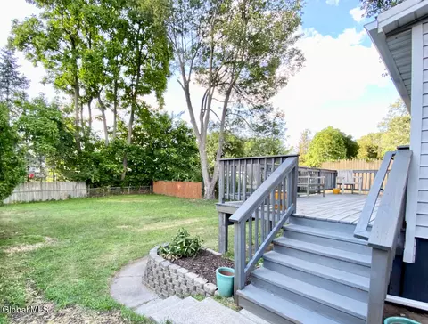 Exterior - 85 Wilson Ave, Schenectady, NY 12304 photo 5 of 13