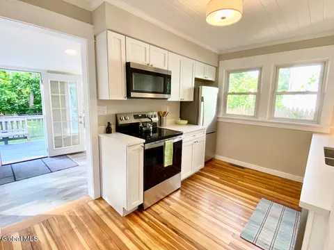 Kitchen - 85 Wilson Ave, Schenectady, NY 12304 photo 4 of 4