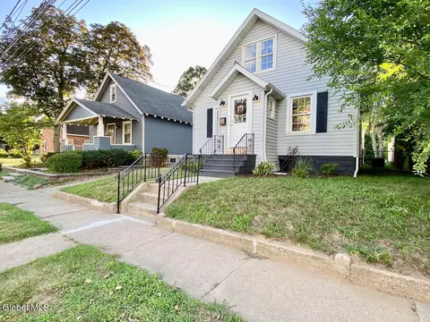 Exterior - 85 Wilson Ave, Schenectady, NY 12304 photo 10 of 13