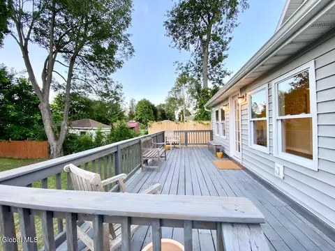 Exterior - 85 Wilson Ave, Schenectady, NY 12304 photo 4 of 13