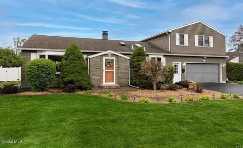 422 Sunlit Ter, Utica, NY 13501