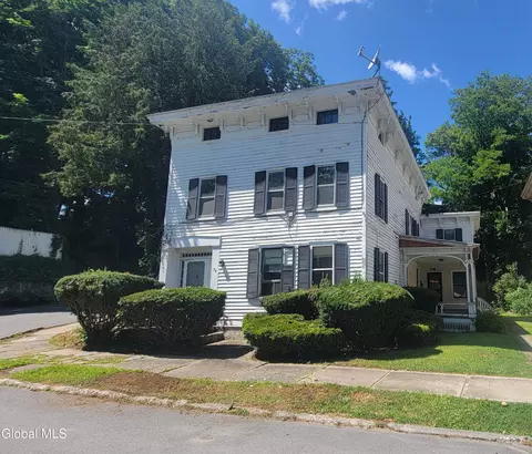 74 Mohawk St, Fort Plain, NY 13339
