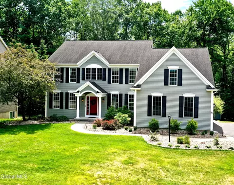 23 W Sky Ln, Clifton Park, NY 12065