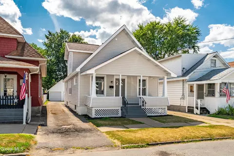 722 Cramer Ave, Schenectady, NY 12306 photo 2