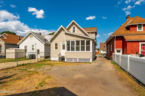 722 Cramer Ave, Schenectady, NY 12306 photo 4