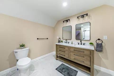 722 Cramer Ave, Schenectady, NY 12306 photo 18