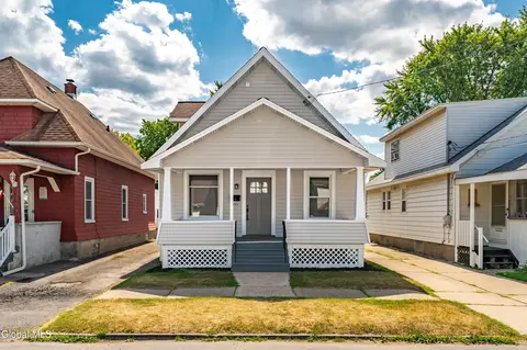 722 Cramer Ave, Schenectady, NY 12306