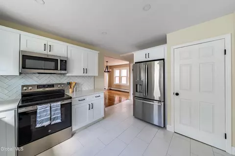 722 Cramer Ave, Schenectady, NY 12306 photo 10
