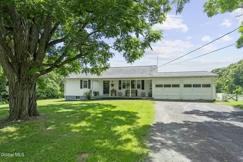 324 Rolling Hill Rd, Freehold, NY 12431