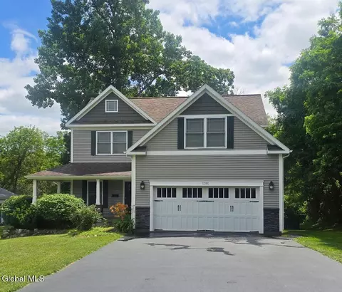 1386 Philomena Rd, Niskayuna, NY 12309
