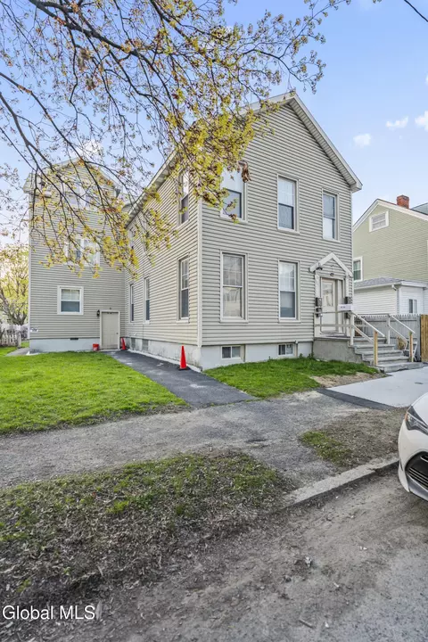 100 3rd St, Waterford, NY 12188