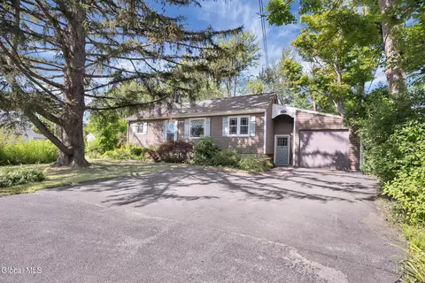 3983 Albany St, Schenectady, NY 12304