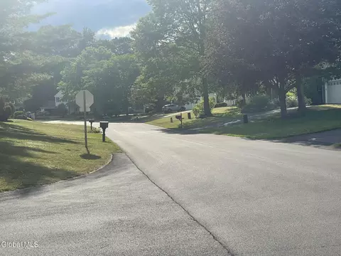 View/Area - 35 Amsterdam Ave, Glenmont, NY 12077 photo 2 of 2
