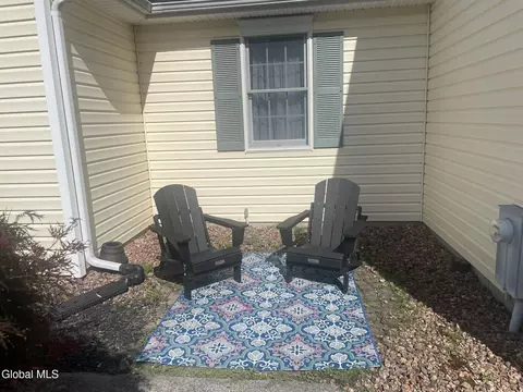 Exterior - 35 Amsterdam Ave, Glenmont, NY 12077 photo 3 of 23