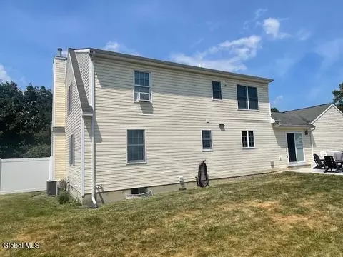 Exterior - 35 Amsterdam Ave, Glenmont, NY 12077 photo 18 of 23