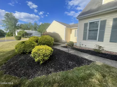 Exterior - 35 Amsterdam Ave, Glenmont, NY 12077 photo 6 of 23