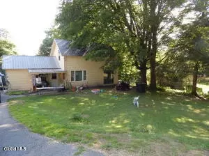 13 Warren St, Warrensburg, NY 12885
