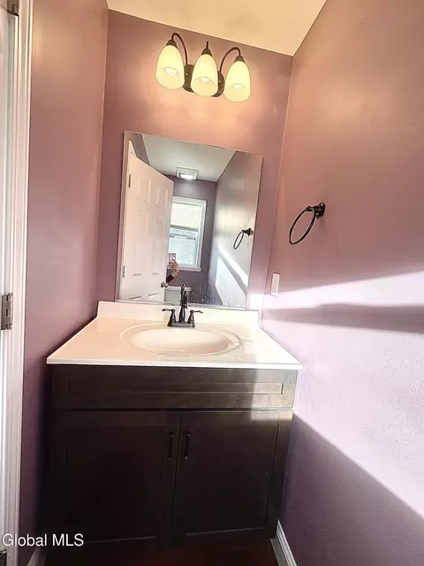 2820 Olean St, Schenectady, NY 12306 photo 9