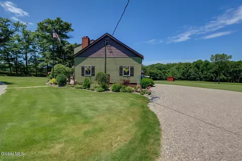 Exterior - 858 Logtown Rd, Fultonville, NY 12072 photo 6 of 25