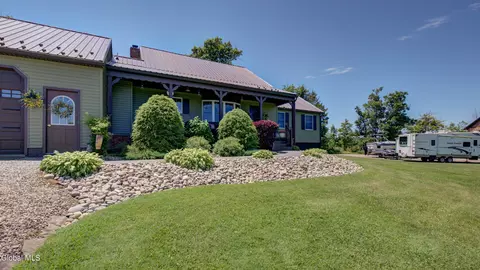 Exterior - 858 Logtown Rd, Fultonville, NY 12072 photo 3 of 25