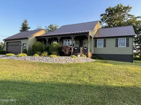 Exterior - 858 Logtown Rd, Fultonville, NY 12072 photo 2 of 25