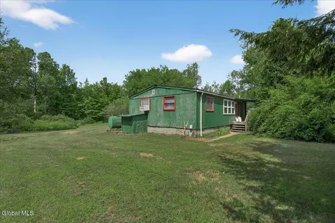 415 Ryan Rd, Greenwich, NY 12834