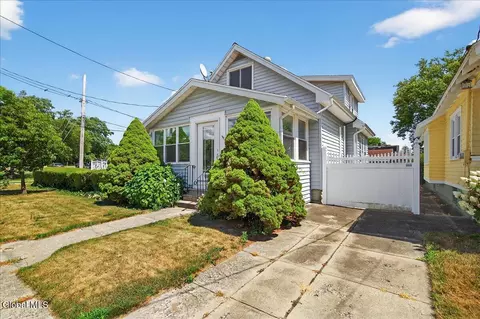406 Pennsylvania Ave, Schenectady, NY 12303