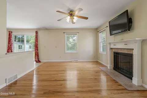 Living - 11 Schuyler Rd, Glenmont, NY 12077 photo 4 of 8