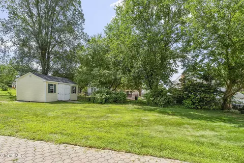 Exterior - 11 Schuyler Rd, Glenmont, NY 12077 photo 5 of 8
