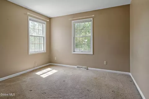 Bedroom - 11 Schuyler Rd, Glenmont, NY 12077 photo 3 of 11