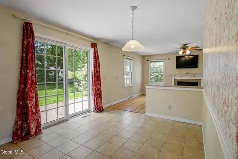 Dining - 11 Schuyler Rd, Glenmont, NY 12077 photo 2 of 2