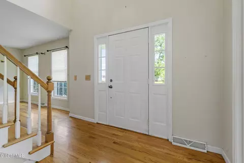 Entry Way - 11 Schuyler Rd, Glenmont, NY 12077 photo 1 of 6