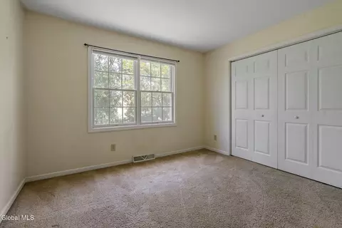 Bedroom - 11 Schuyler Rd, Glenmont, NY 12077 photo 6 of 11