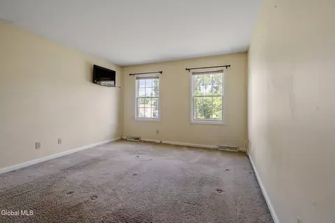 Bedroom - 11 Schuyler Rd, Glenmont, NY 12077 photo 10 of 11