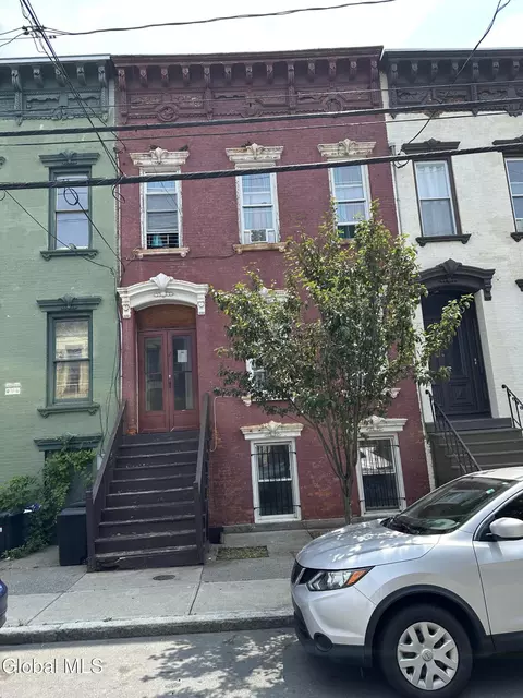 116 Lark St, Albany, NY 12210
