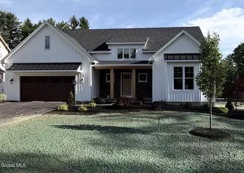 3 Wyatts Way, Clifton Park, NY 12065
