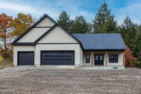133 Hetcheltown Rd, Glenville, NY 12302