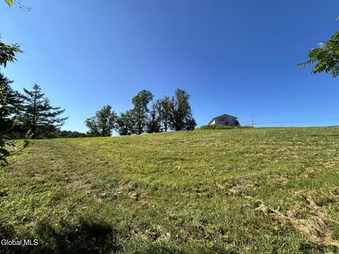468 Myers Rd, Howes Cave, NY 12092