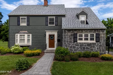 19 Elm St, Coxsackie, NY 12051